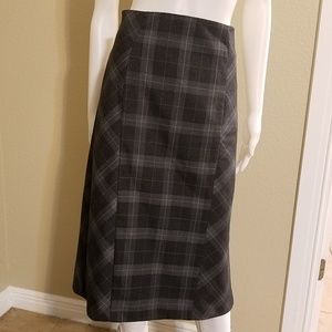 Grey plaid skirt